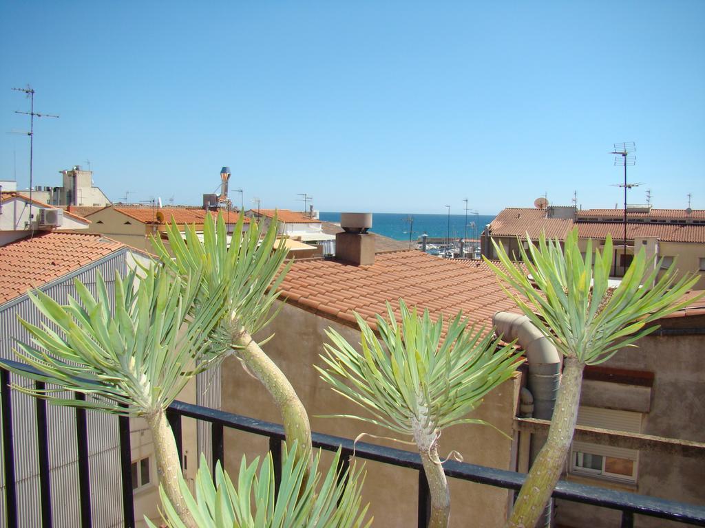 Hostal Platja Cambrils Exterior photo