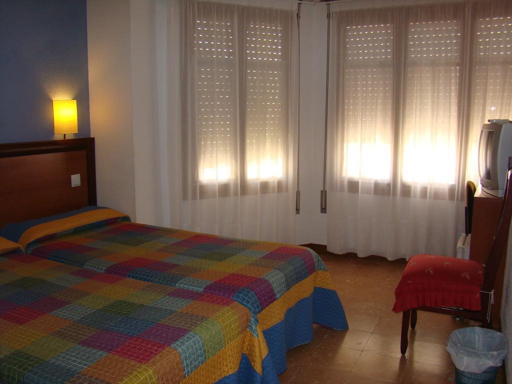 Hostal Platja Cambrils Room photo