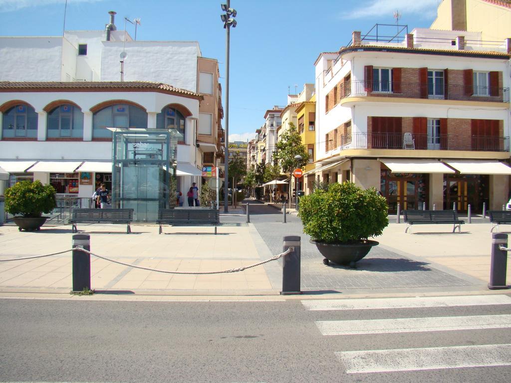 Hostal Platja Cambrils Exterior photo