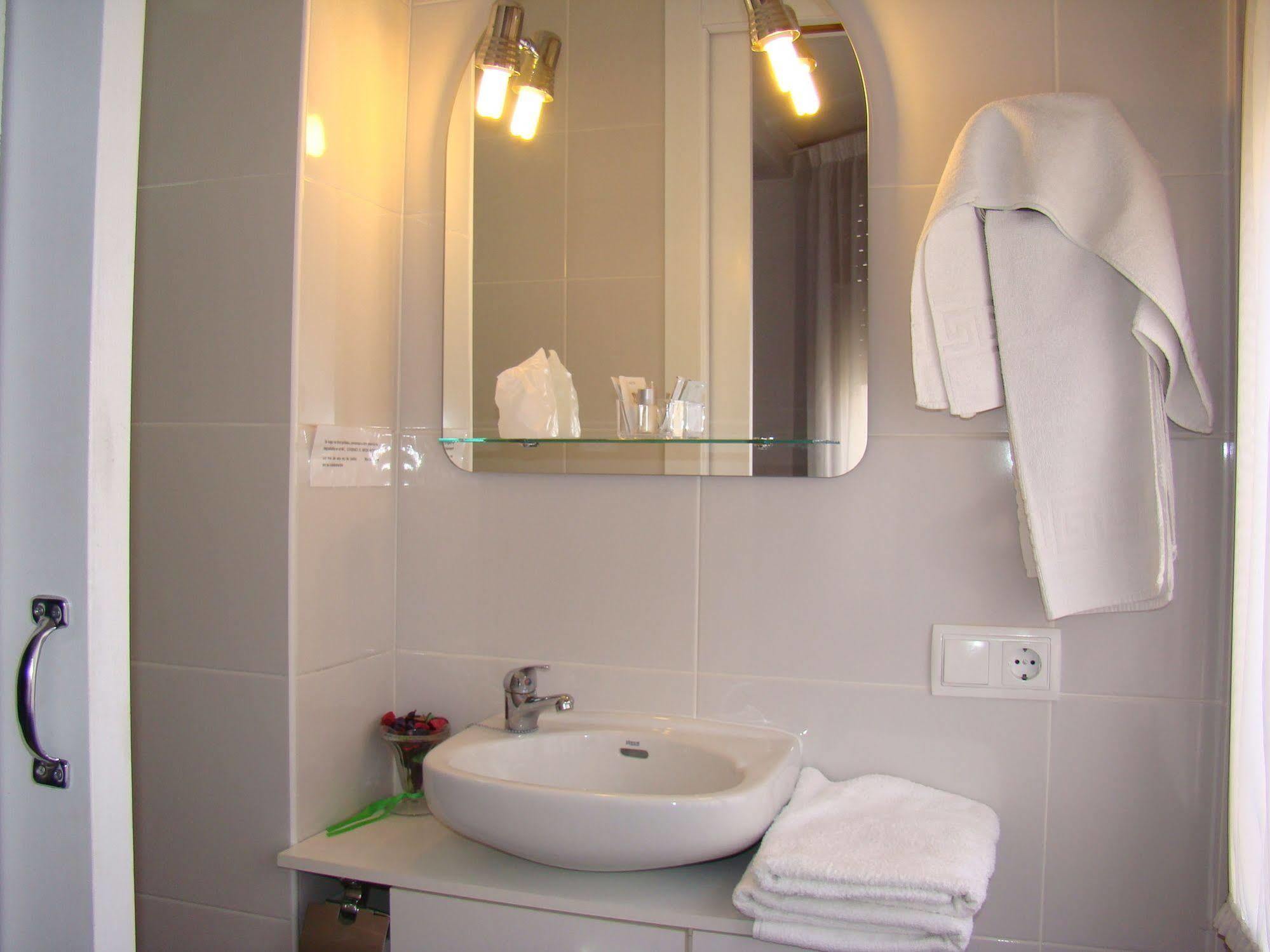 Hostal Platja Cambrils Exterior photo