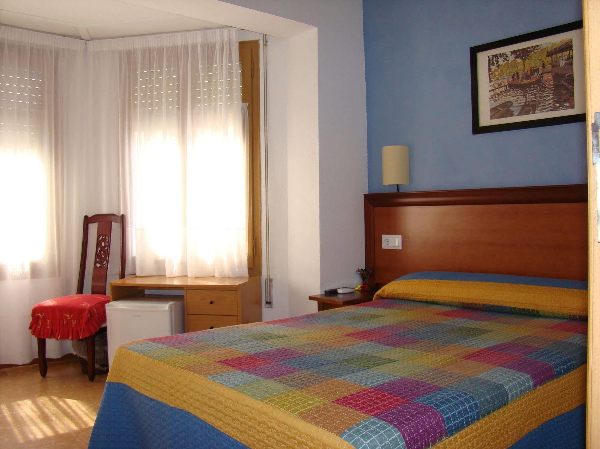 Hostal Platja Cambrils Exterior photo